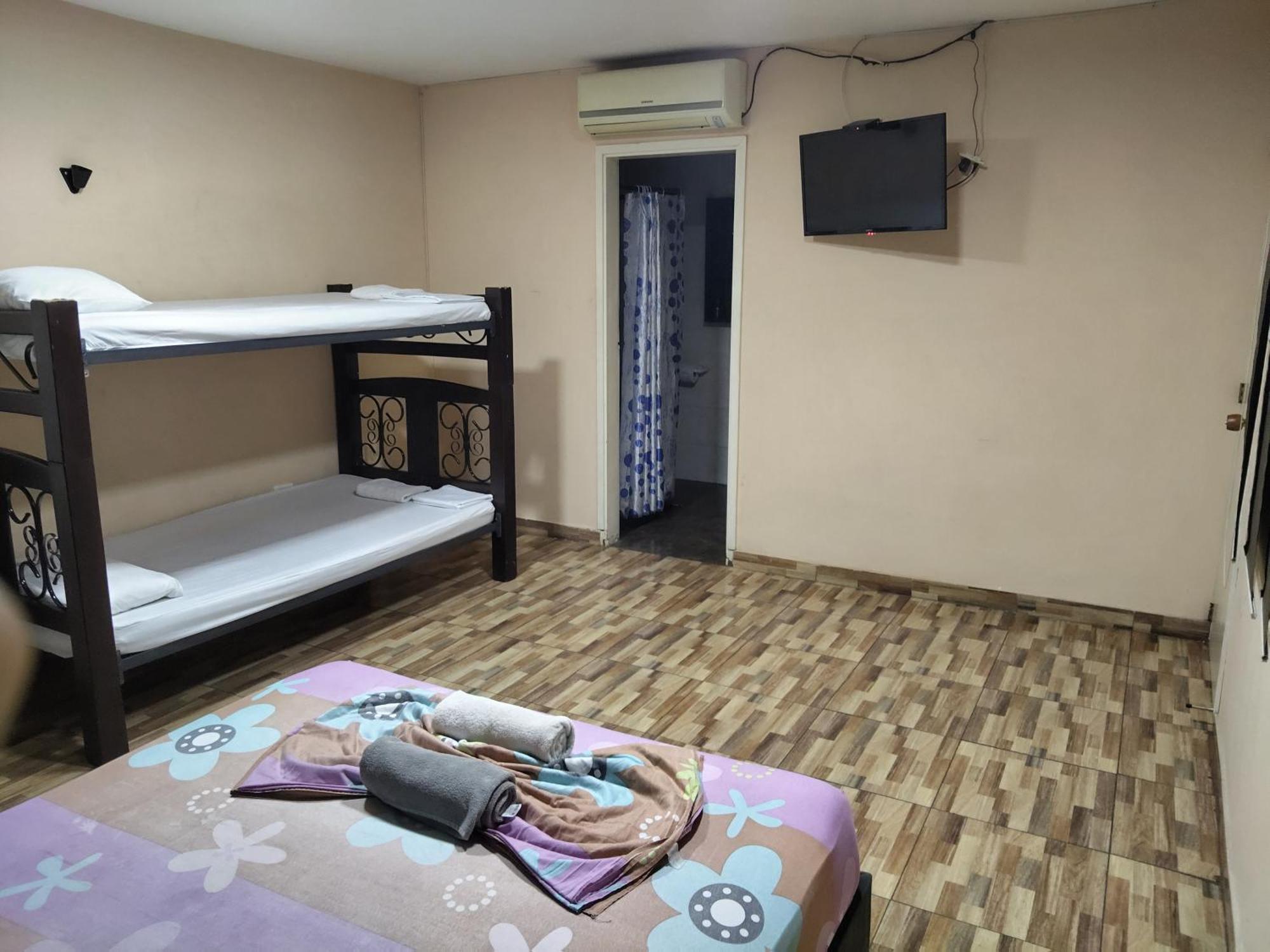 Hostal Avanza カリ エクステリア 写真